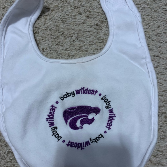 K-State bib and short-sleeve onesie - Picture 3 of 4